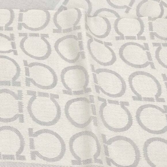 Salvatore Ferragamo Gancini Large Stole Scarf – Gray/Ivory - Picture 3 of 6